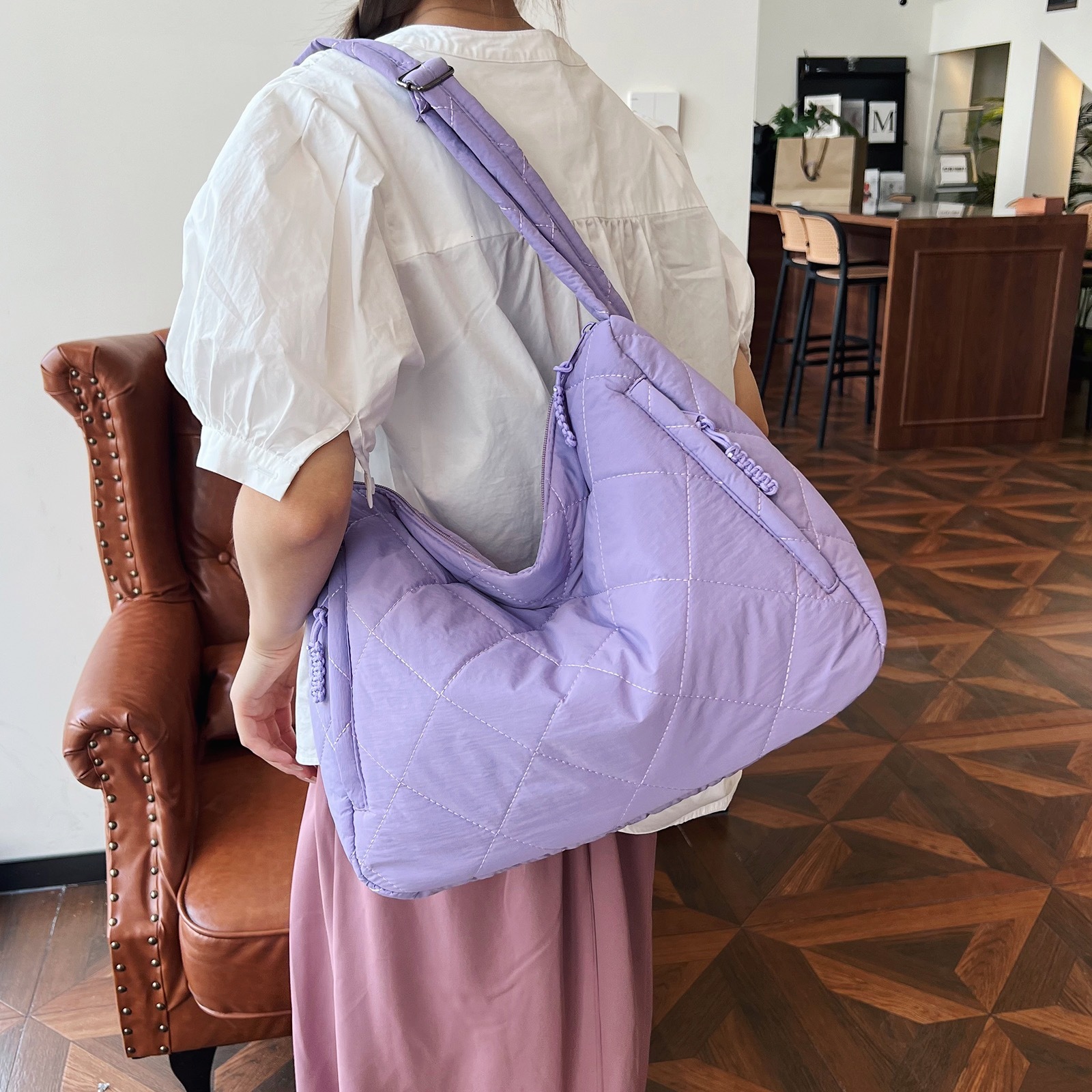 embroidered thread shoulder bag, hand-held crossbody tote bag for women