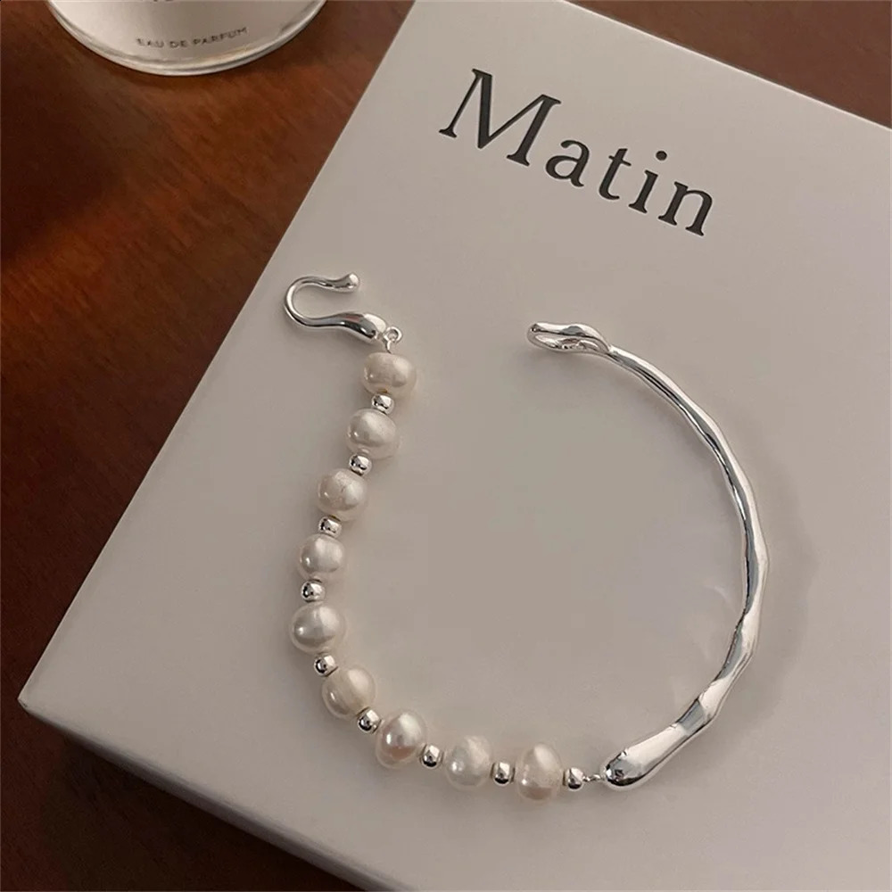Fashion Beads Bracelet Womens Light Exquisite Simple Personality Bracelet Versatile Hand Accessories Gifts 240910