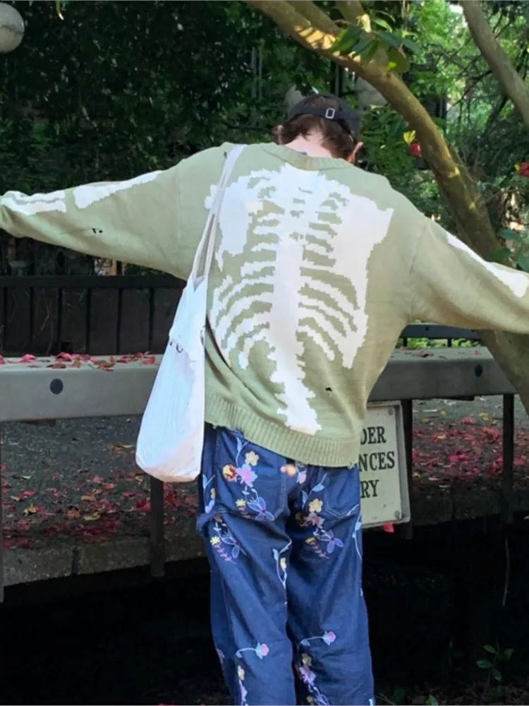 Mens oversized sweater green loose skull print womens high-quality street hole retro 1 1 knitted sweater y2k top E-girl 240911