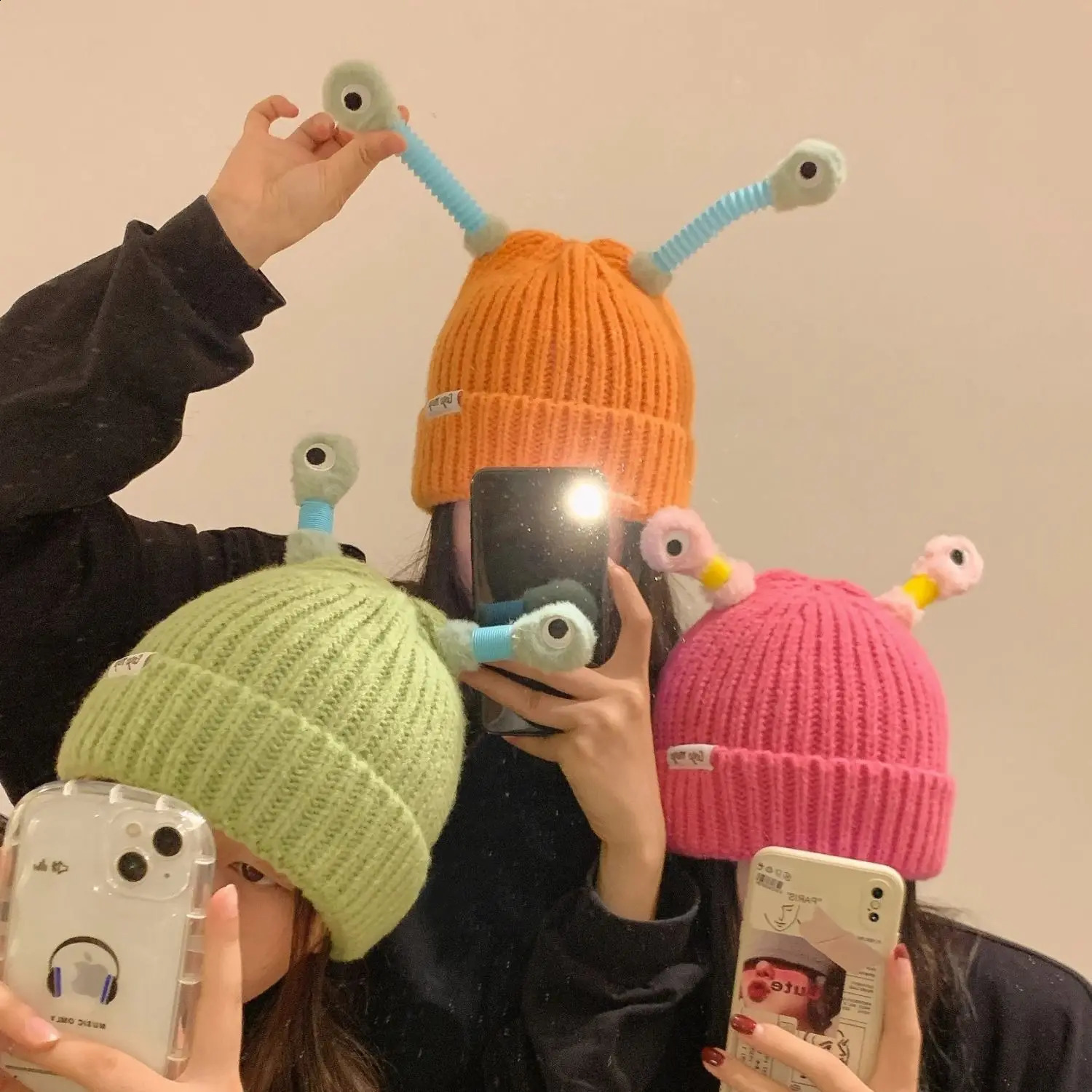 parents and children light up cute hats frog cartoons fun winter LED hats beans female childrens trend parties Halloween and Christmas 240910