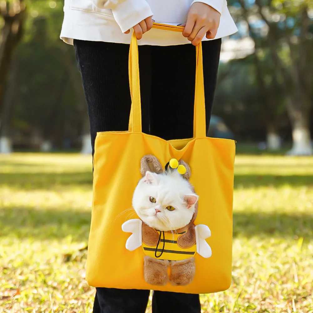 Pet Carrier Cat Bag Cute Dinosaur Rabbit Bee Shape Pet Shoulder Carrying Bag Small Pet Canvas Outing Handbag for Kitten PuppiesXJ240907