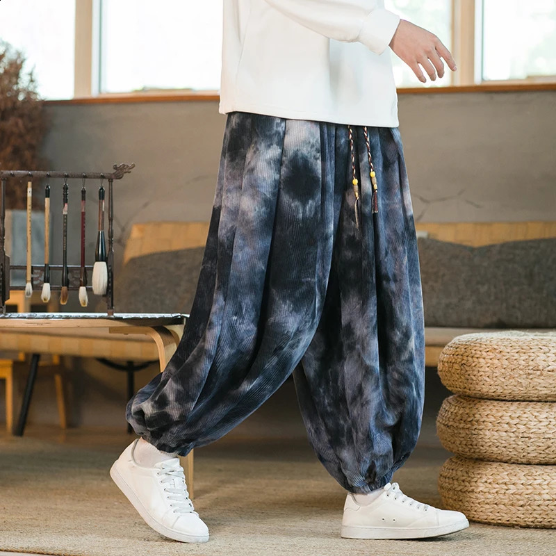 Corduroy Pants Men Casual Wideleg Sweatpants Vintage Elastic Waist Loose Harem Mens Oversized Hip Hop Trousers Streetwear 240904