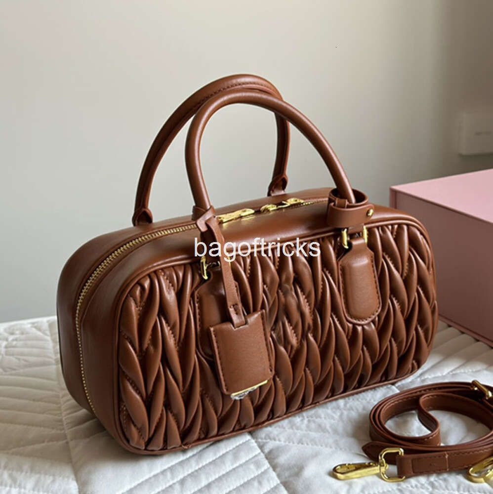 Bowling Handbag Tote Bag Large Capacity Zipper Shoulder Pleated Designer High Quality Leather Crossbody Purse Gold Hardware Interior Wallets