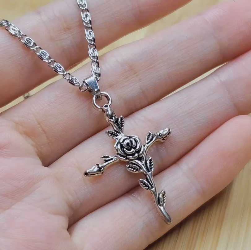 1pcs Vintage Punk Cross Jesus Fish Christian God Pendant Necklace 45cm Stainl Steel Chain Fashion Jewelry Wholesale SalesXJ241227