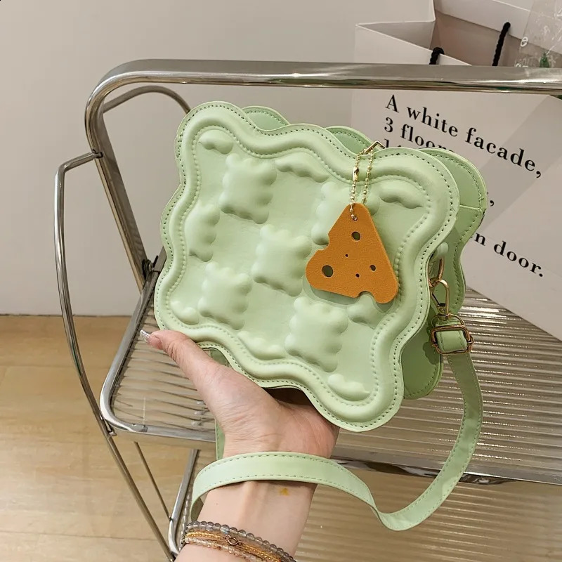 NEW Biscuit Womens Summer Trendy Fashion Indented Ins Shoulder Solid Color Small Square Bag zhanyishengli