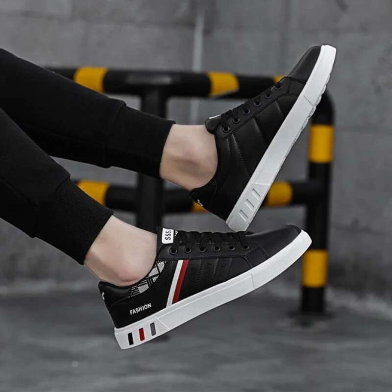 Flats Men's Sneakers Spring Autumn 2023 Outdoor Sport Shoes for Men Fashion Vulcanized Shoe Tenis Para Hombre