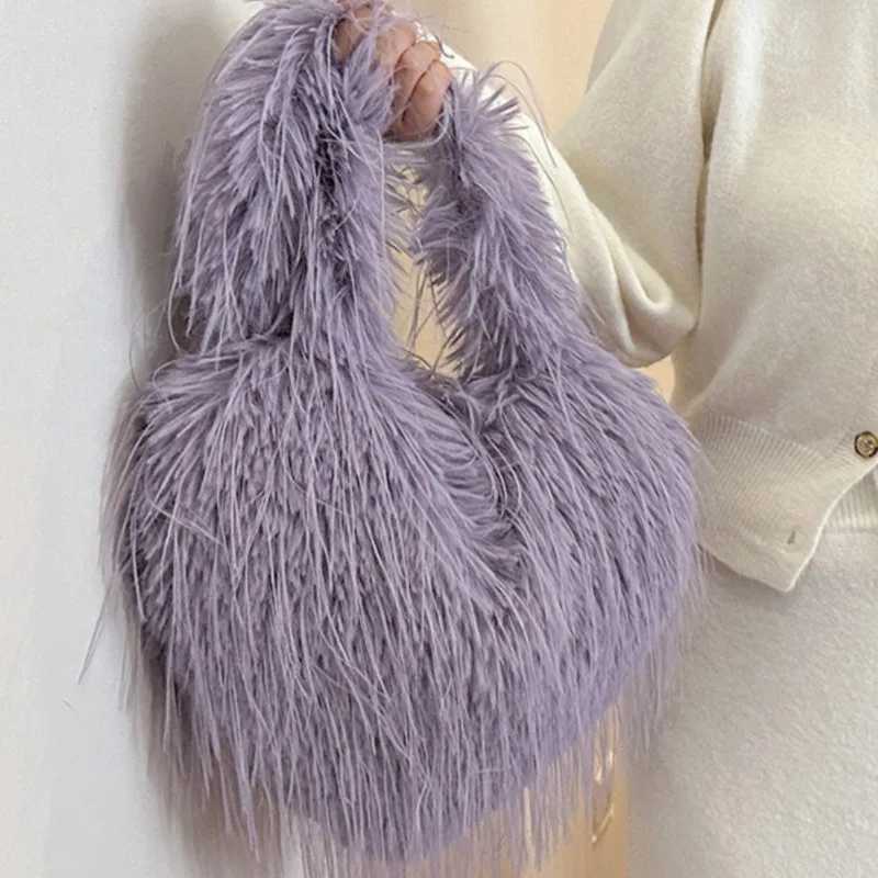 Winter Heart Shape Soft Fluffy Faux Fur Bag Long Plush Tassal Crossbody Bag for Ladies 2024 Luxury Warm Shopper Purses Tote 240911