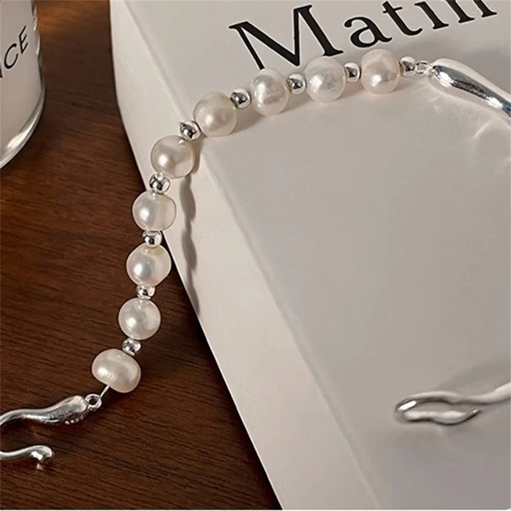 Fashion Beads Bracelet Womens Light Exquisite Simple Personality Bracelet Versatile Hand Accessories Gifts 240910