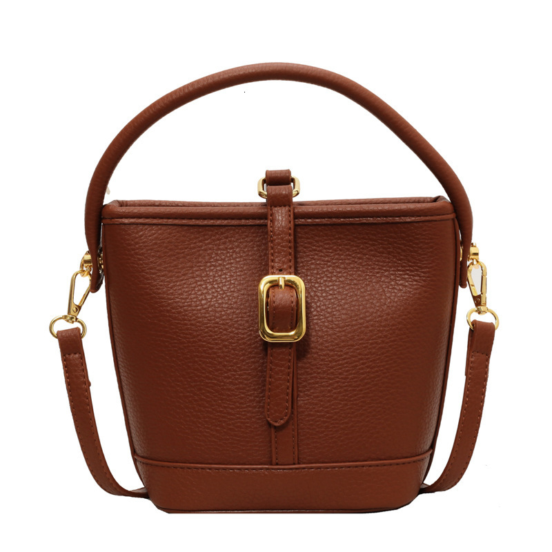 2025S Fashion Designer New Trendy Handbag Large Capacity Korean Edition Leisure Commuting Shoulder Versatile Crossbody Bucket Bag