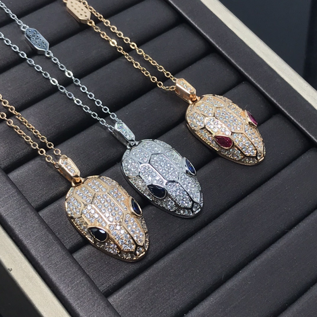 Snakehead Necklace For Men And Women Light Luxury Full Diamond Studded Snake Shaped V Gold Plated 18K Collarbone Chain