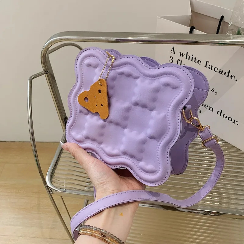 NEW Biscuit Womens Summer Trendy Fashion Indented Ins Shoulder Solid Color Small Square Bag zhanyishengli