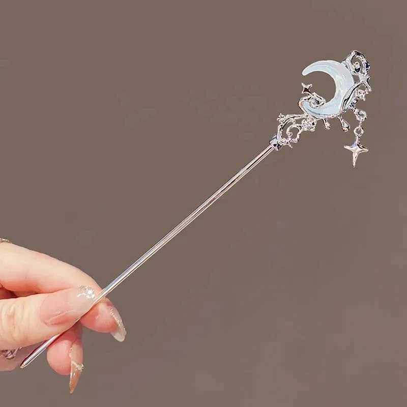Vintage Crystal Star Moon Hair Sticks for Women Chinese Style Cross Tassel Hairpin Disk Hair Chopsticks Hair AccessoriesX240911