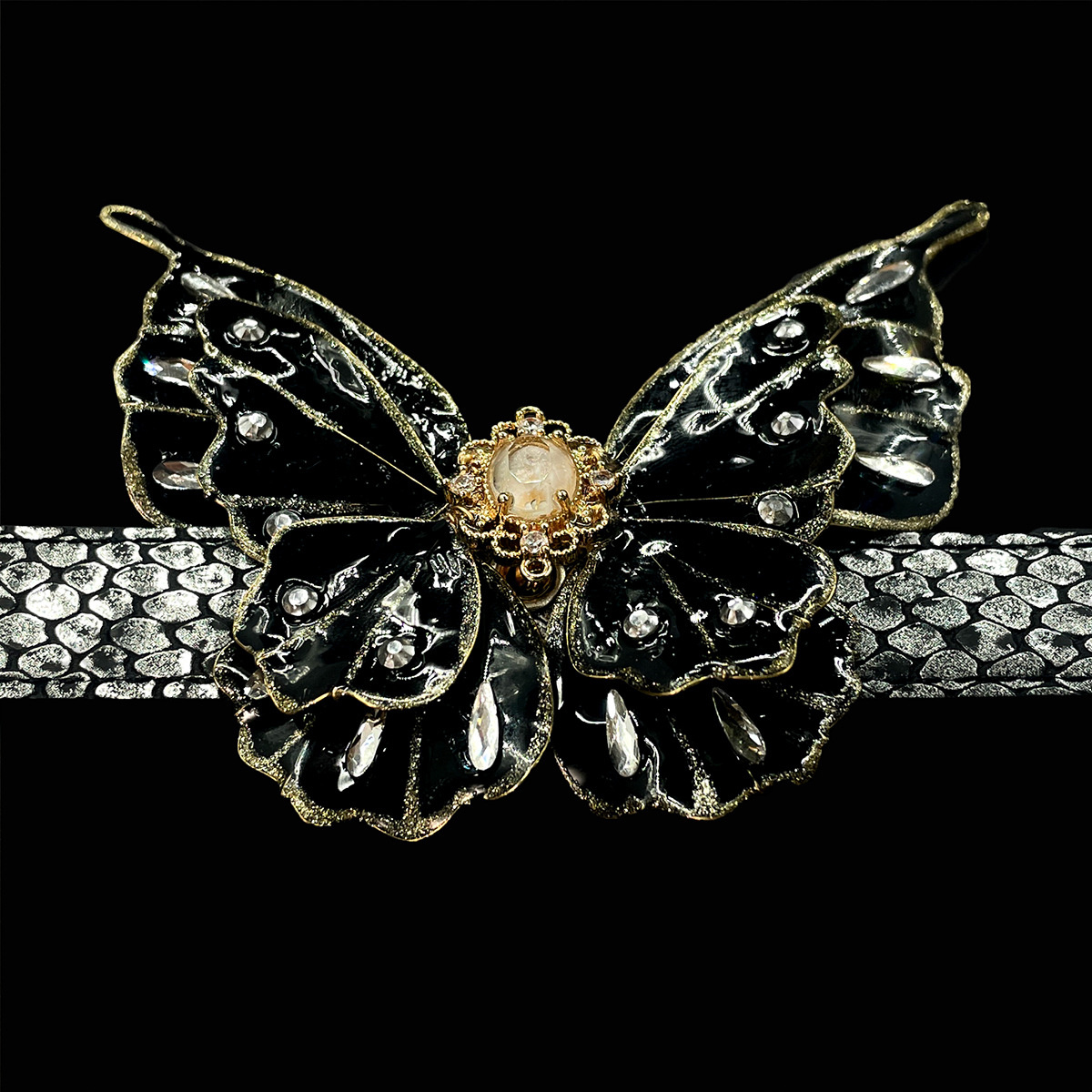 Subculture Soap Liquid Butterfly Handmade Snakeskin Original Xiaohongshu Cross-border Hot Collar (collar Traction Rope Set)