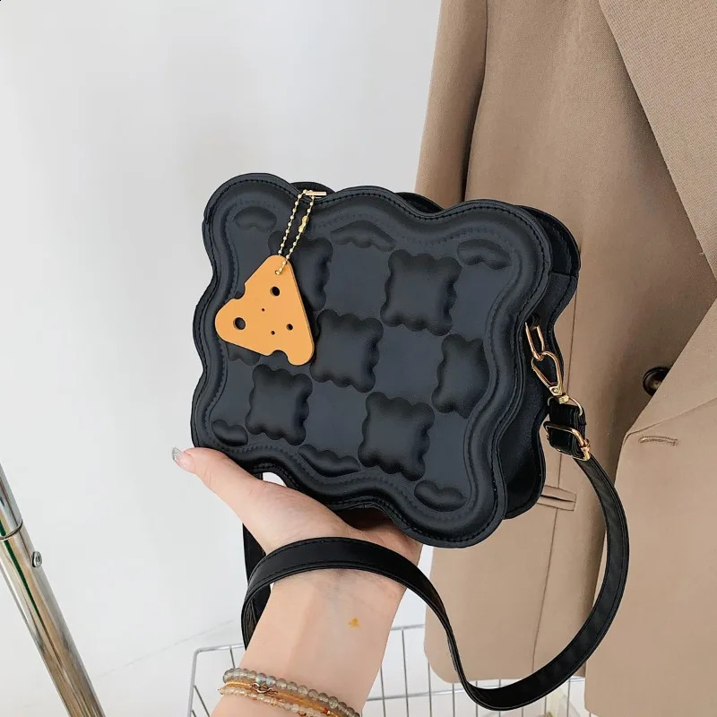 NEW Biscuit Womens Summer Trendy Fashion Indented Ins Shoulder Solid Color Small Square Bag zhanyishengli
