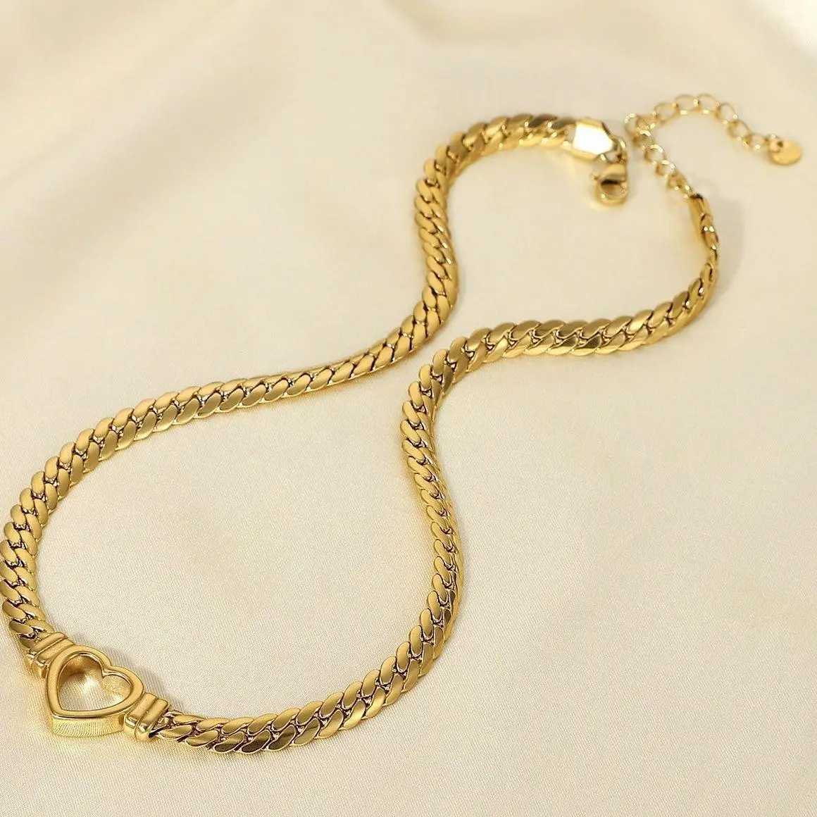 3316L Stainless Steel Fashion Fine Jewelry Vintage Minimalism Lovers Love Heart Cuban Chain Choker Necklaces Pendants For WomenX240910