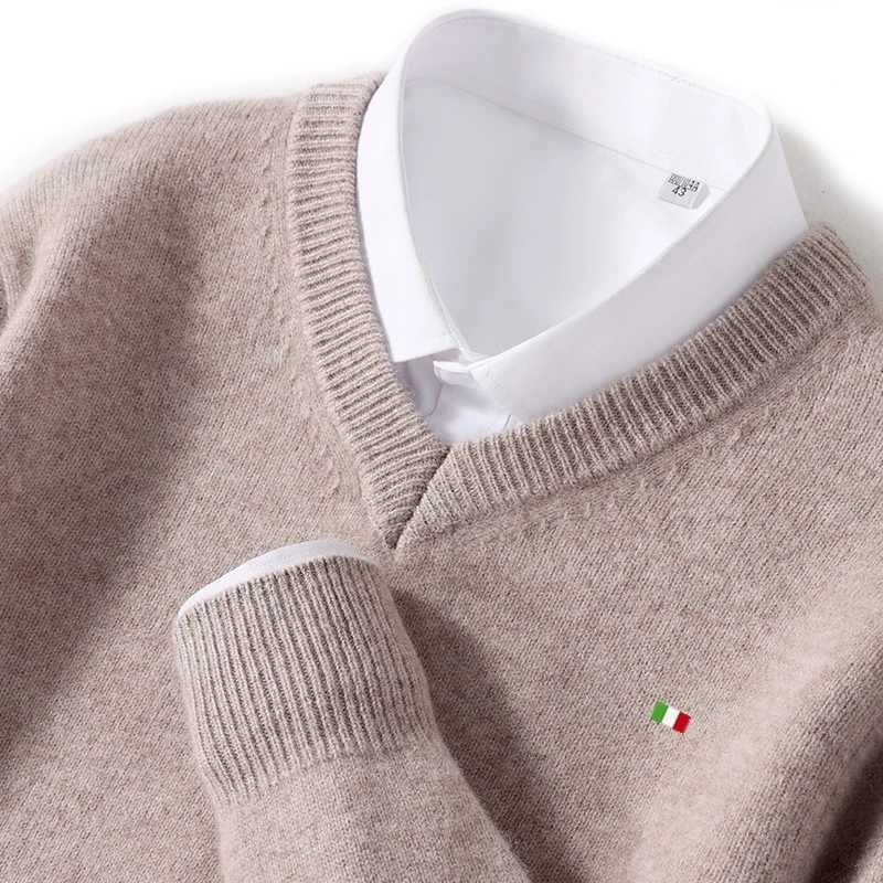 Cashmere Sweater Knitted Mens Clothing Pullover V-Neck Loose Jumpers Woollen Warm Autumn Korean Style Casual Male CoatX240911