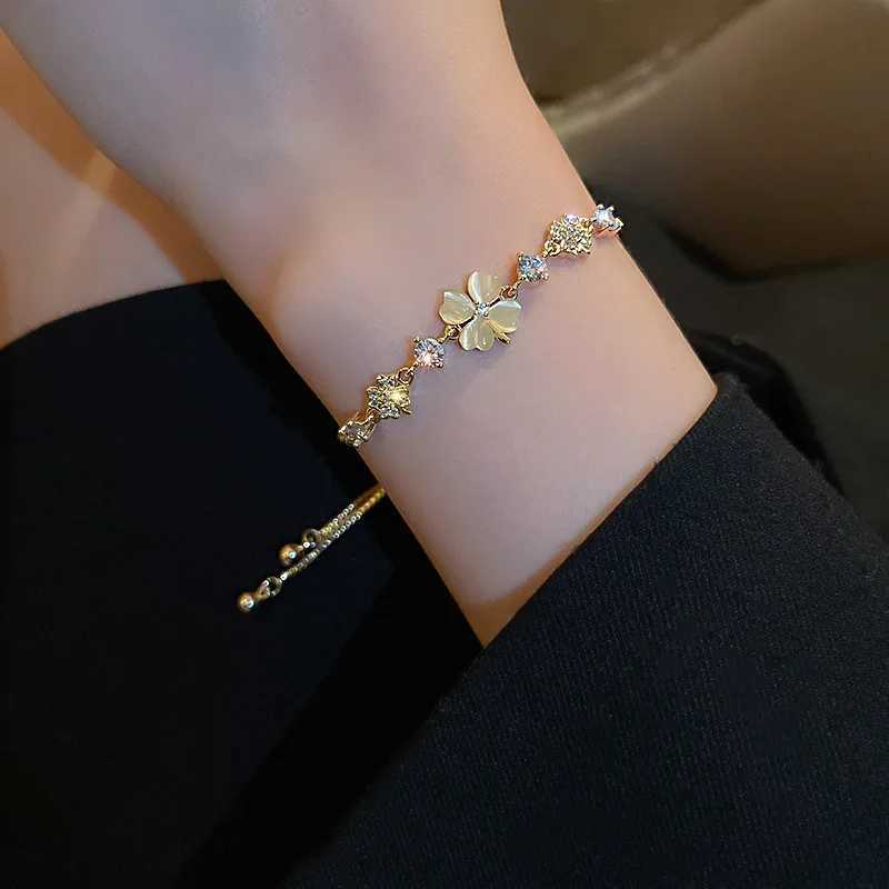 Luxury AAA Zircon Opal Adjustable Bracelet For Wen New Fashion Sparkling Gold Color Bracelet Wedding Jewelry Party Gift X250129