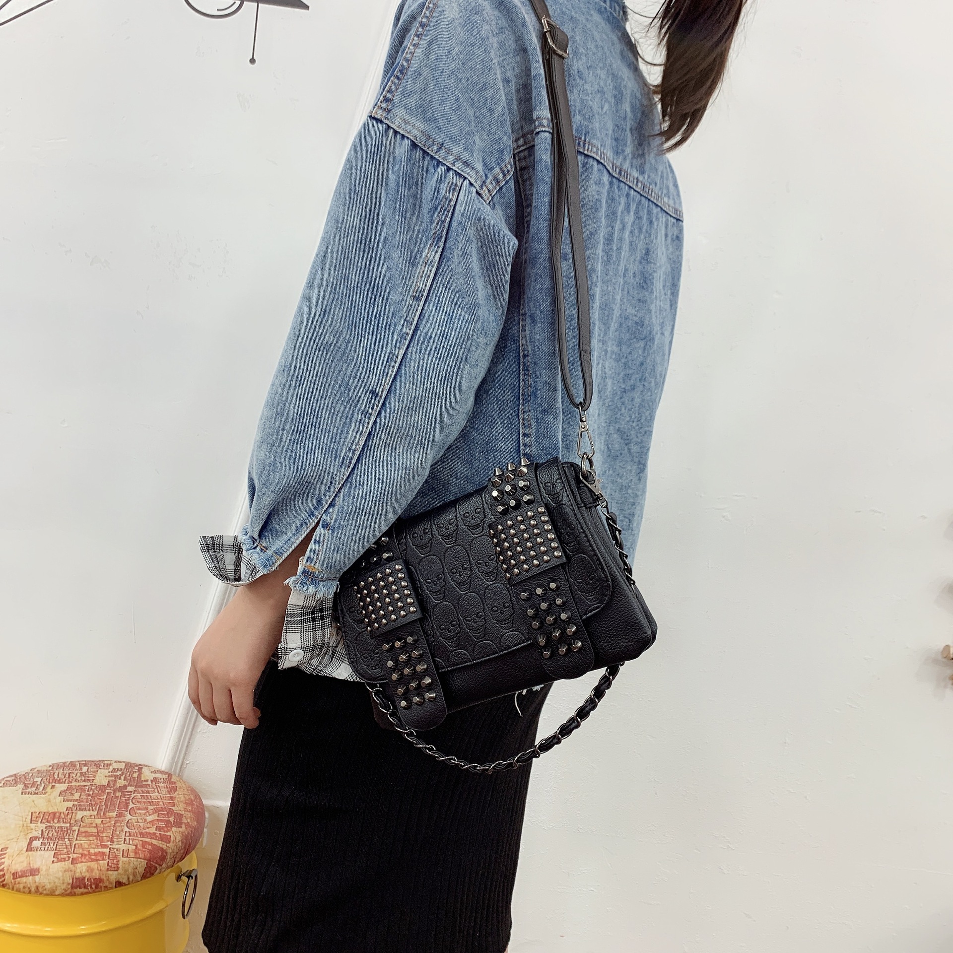 Gothic Studded Decor Crossbody Bag Punk Style Flap Shoulder Bag Retro Halloween Skull Embossed Purse CYD2409112