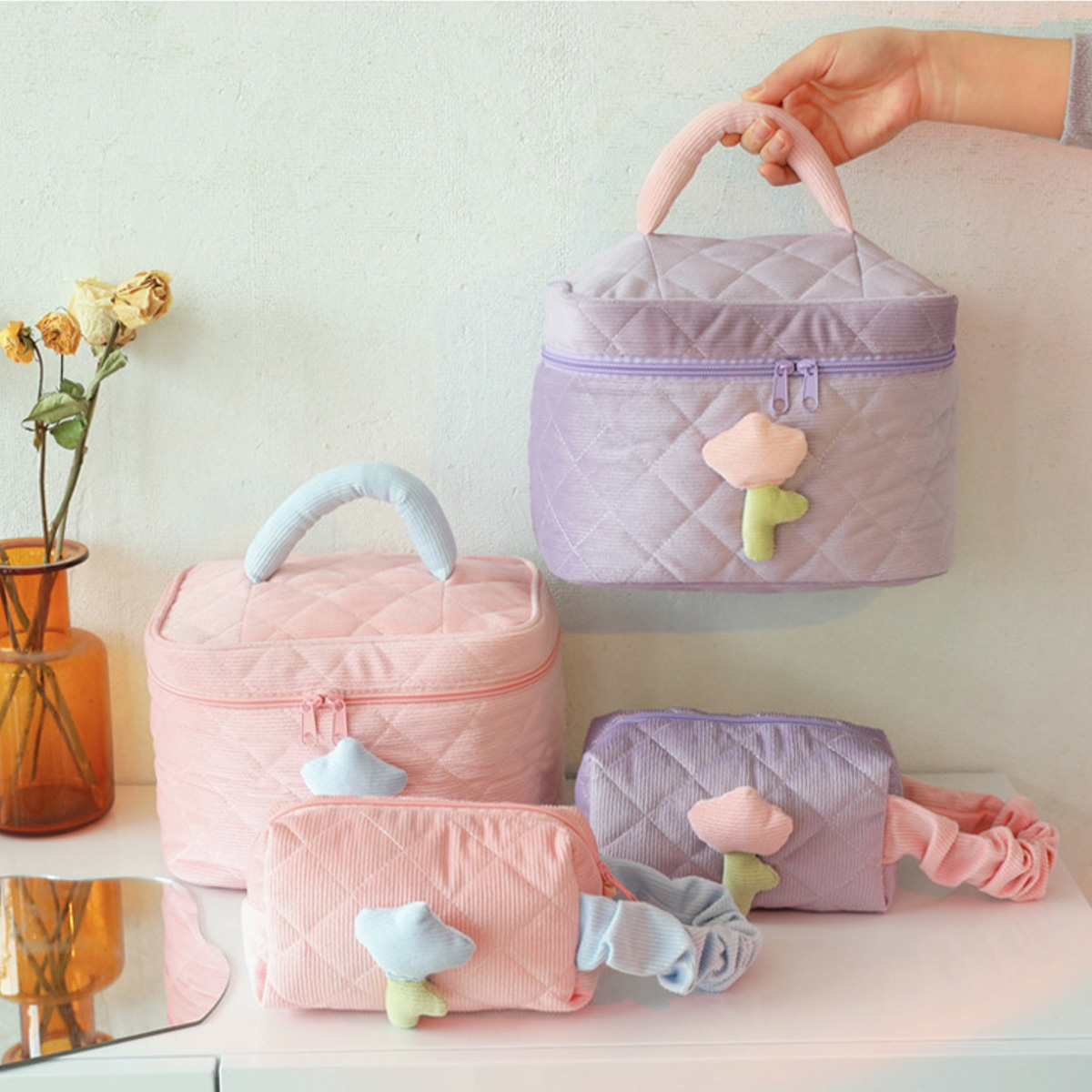 Makeup bag corduroy hand-held storage bag cute high-end easy to carry large capacity toiletry bag