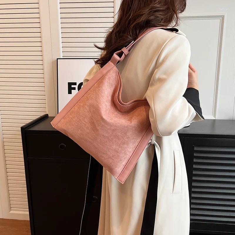 2025 NEW Totes Retro Women's Shoulder Bags Large Capacity Trend Autumn And Winter Styles Crossbody Bag original design