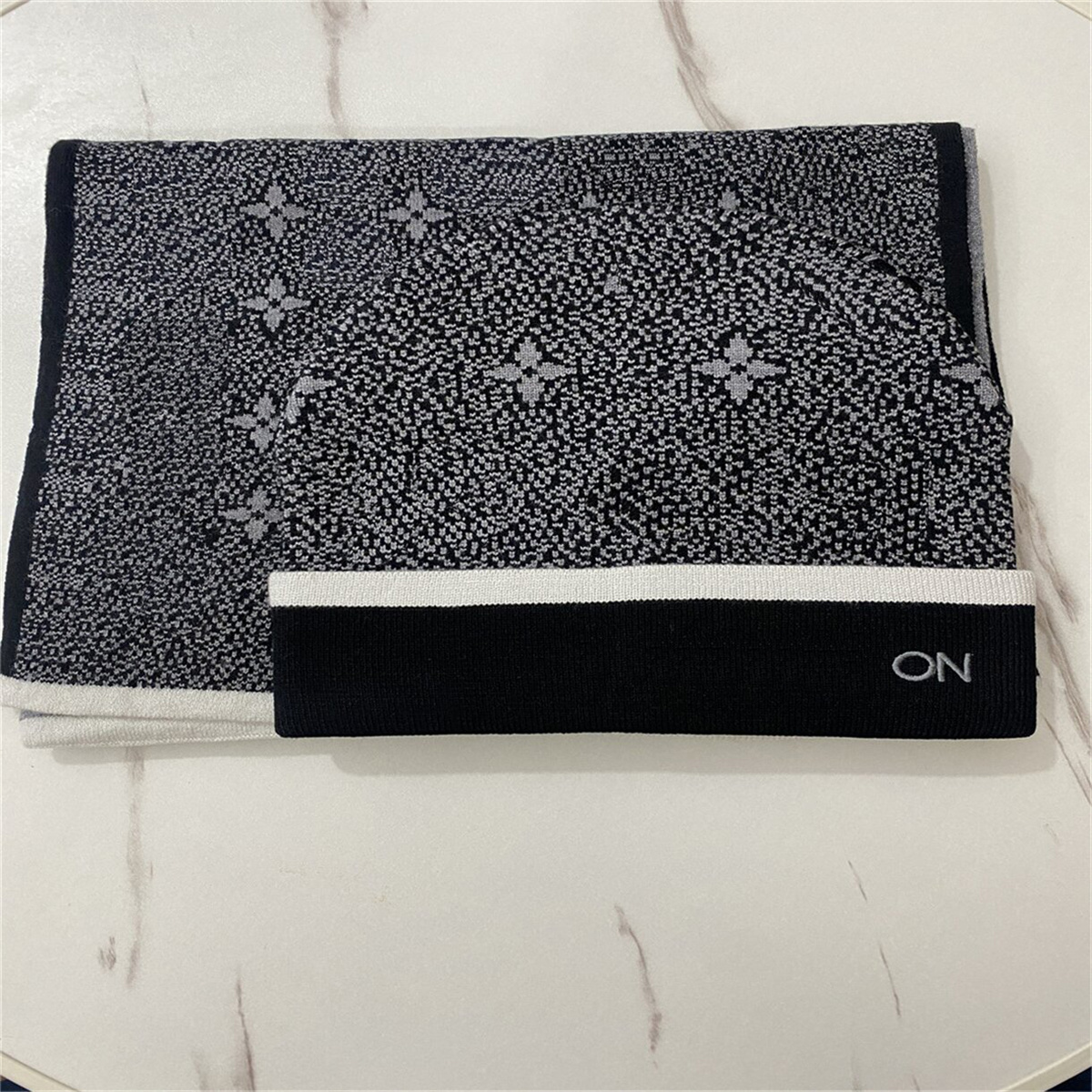 2024 Luxury fashion beanie hat scarf sets men women autumn and winter outdoor warm knit cashmere pair suits can be worn separately gift box