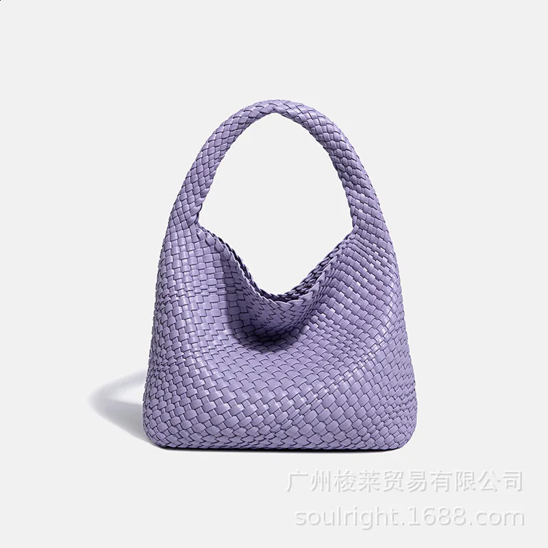 Spring/Summer Handmade Woven Bucket Soft Leather High End Touch Womens Handbag Shoulder and Lower Arm Vegetable Basket Bag 240904