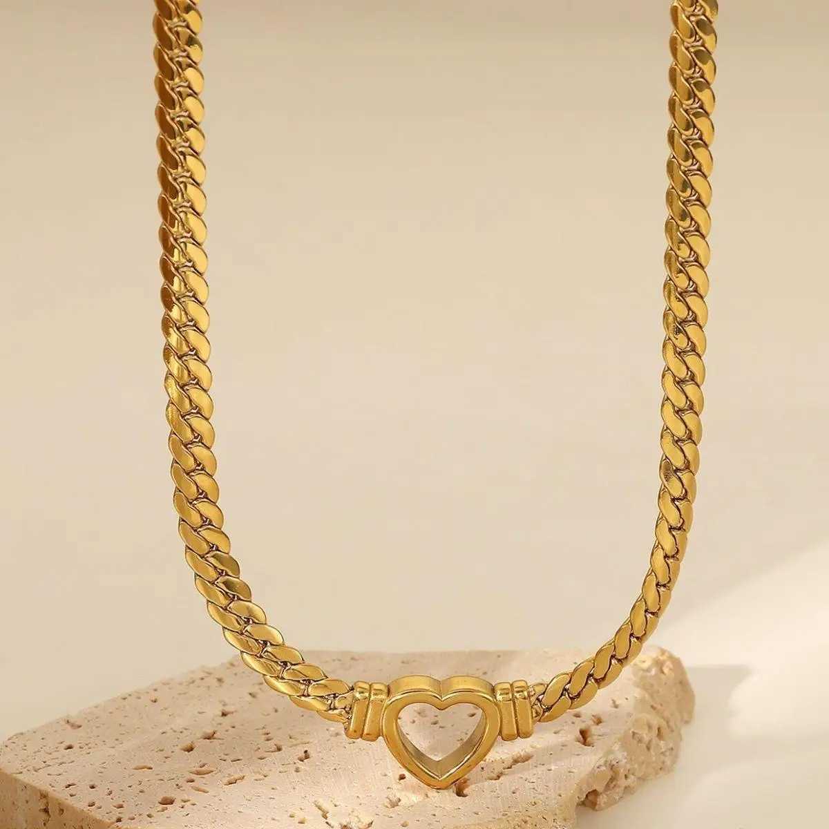 3316L Stainless Steel Fashion Fine Jewelry Vintage Minimalism Lovers Love Heart Cuban Chain Choker Necklaces Pendants For WomenX240910