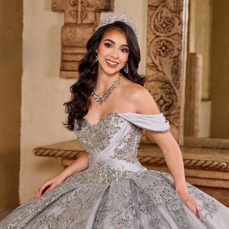 Luxury Silvery Quinceanera Dresses Sweetheart Sequin Applique Beads Crystal Tull Ball Gown Vestidos De 15 Anos XV Brithday Sweet 16 Dress