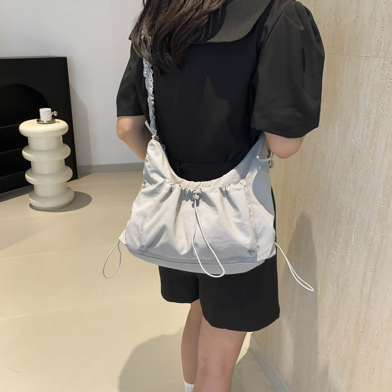Women's new nylon lightweight crossbody large capacity shoulder urban minimalist mom bag