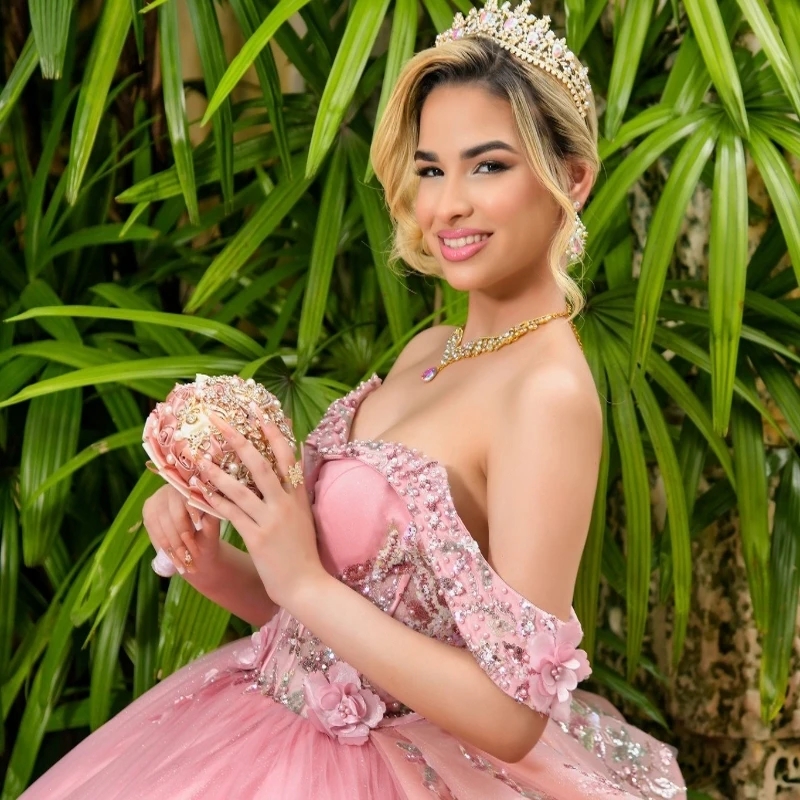 Pink Shiny Off Shoulder Ball Gown Quinceanera Dresses 2024 Sweet 16 Dress Princess Appliqued Lace Beads Party Gowns Vestido 15 De
