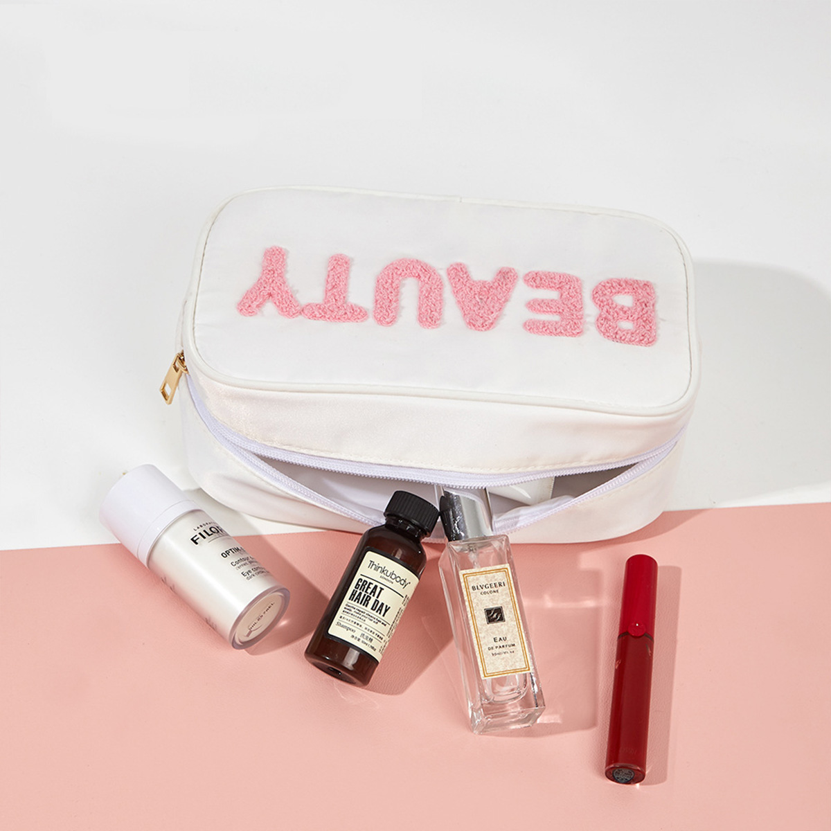 Makeup Bag Women's Heart Makeup Bag Large Capacity Skincare Storage Bag with Printed Embroidered Logo Travel Portable Toilet Bag