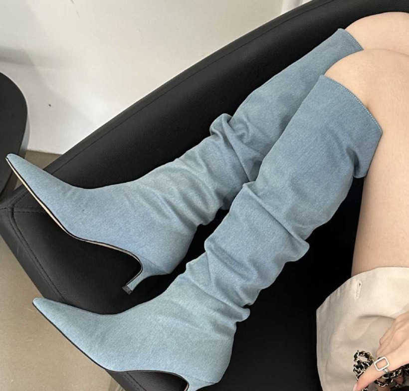 Autumn And Winter New Mid Heeled Slim Denim Blue Pile Boots With High Toe Slim Heel And Pleats Niche High-heeled Long Boots 240826