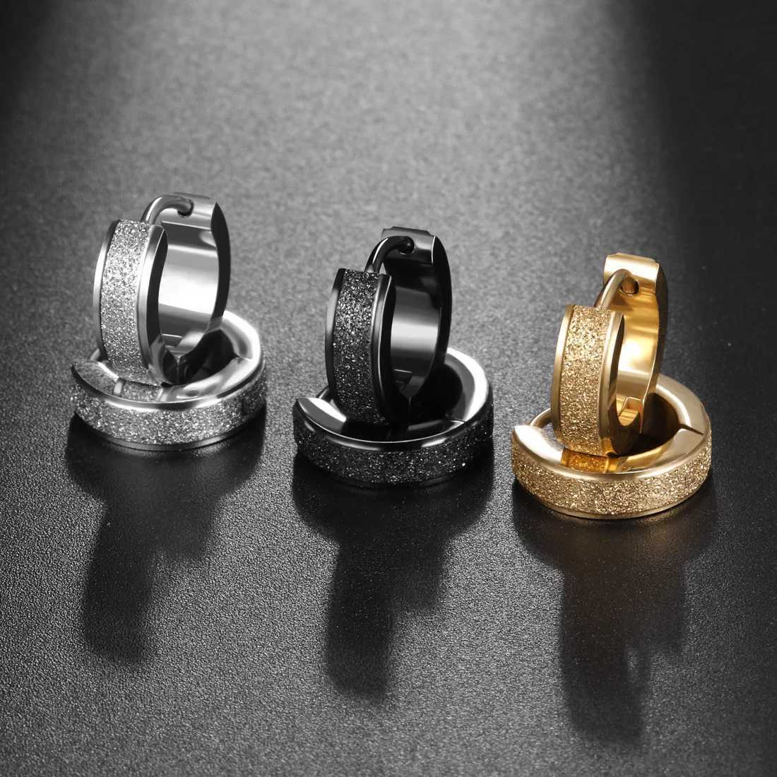 1 Pair of Luxury 18K Gold Plated 304 Stainless Steel Matte Hoop Earrings for Men - Hypoallergenic Nickel-Free and Durable - PerX240912