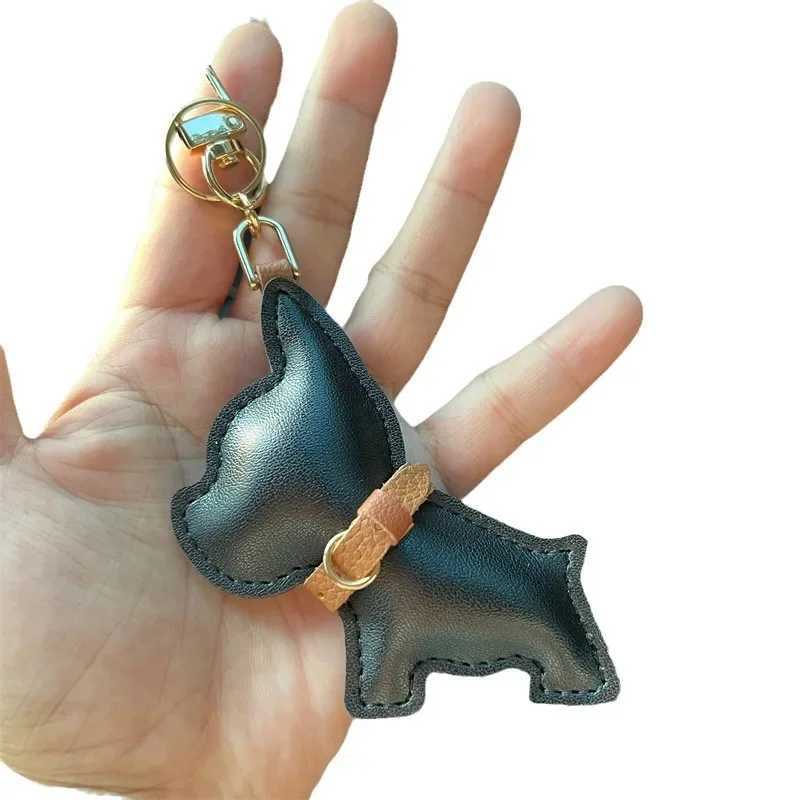 Car keychain leather French bulldog puppy car keychain creative gift bag pendant decoration cute W24091127
