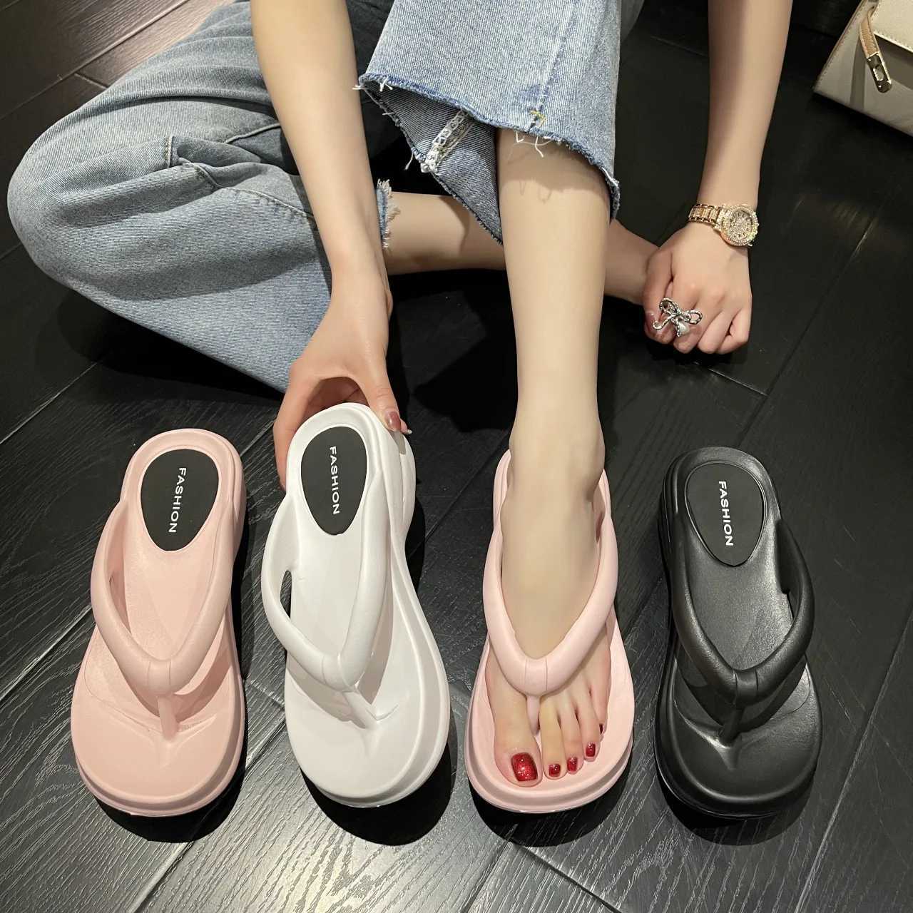 Thick bottomed wedge-shaped flip cover womens 2023 summer clip platform sandals womens N-Slip beach girls outdoor slideXJ250407