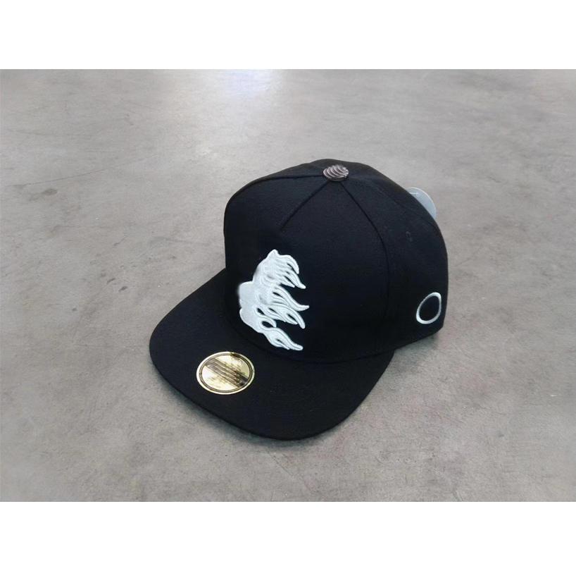 Fitted Baseball Caps Wholesale Sports Flat Full Closed Football Hats Women's Fashion Summer Snapback Cap Chapeau red 5555 Free shipping