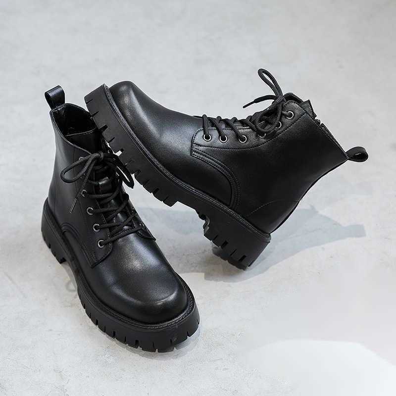 CMM Summer Boots Mens British Casual Mid Top Leather Shoes Thick Soled Workwear Mens Black Trendy Short Boots