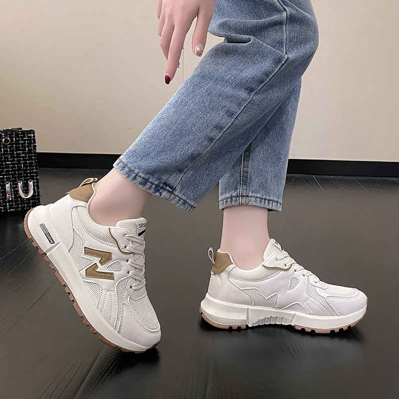 Super popular versatile casual sports in spring 2024, new anti slip soft sole lightweight running white shoes for women