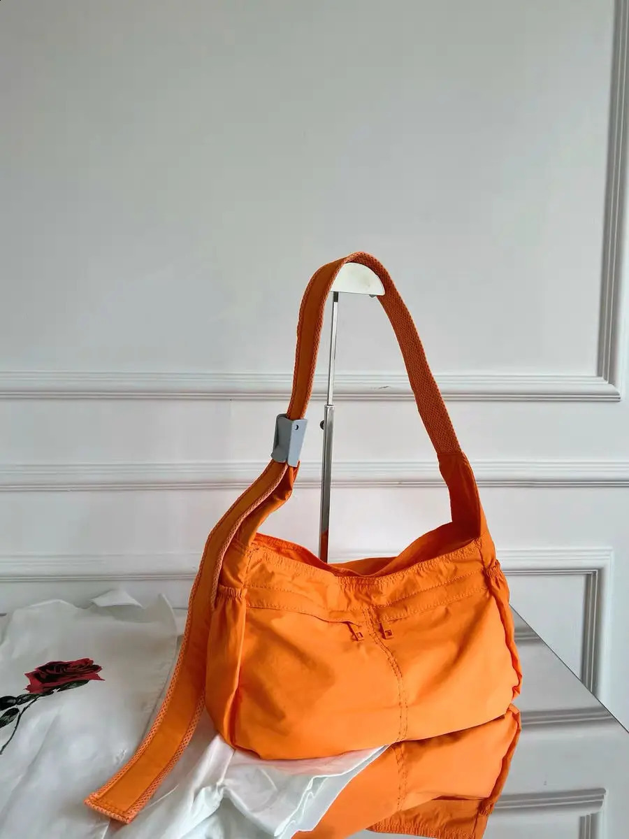 nylon bag ultra light splash proof fashionable summer shoulder handbag solid color and cross body unisex 240910