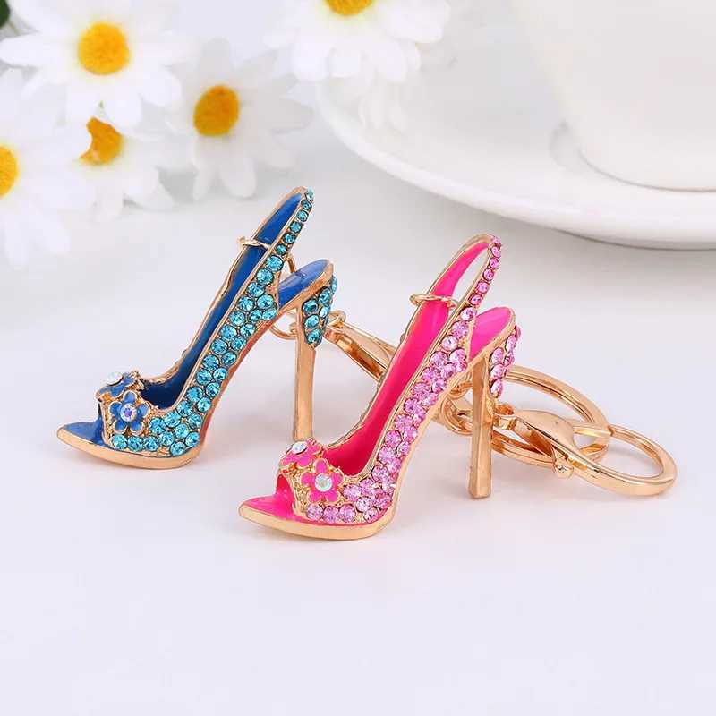 Creative highheeled shoe shape keychain luxury rhinestone crystal shoe keychain suitable for women and girls handbag mobile phone pendant jewelry acce