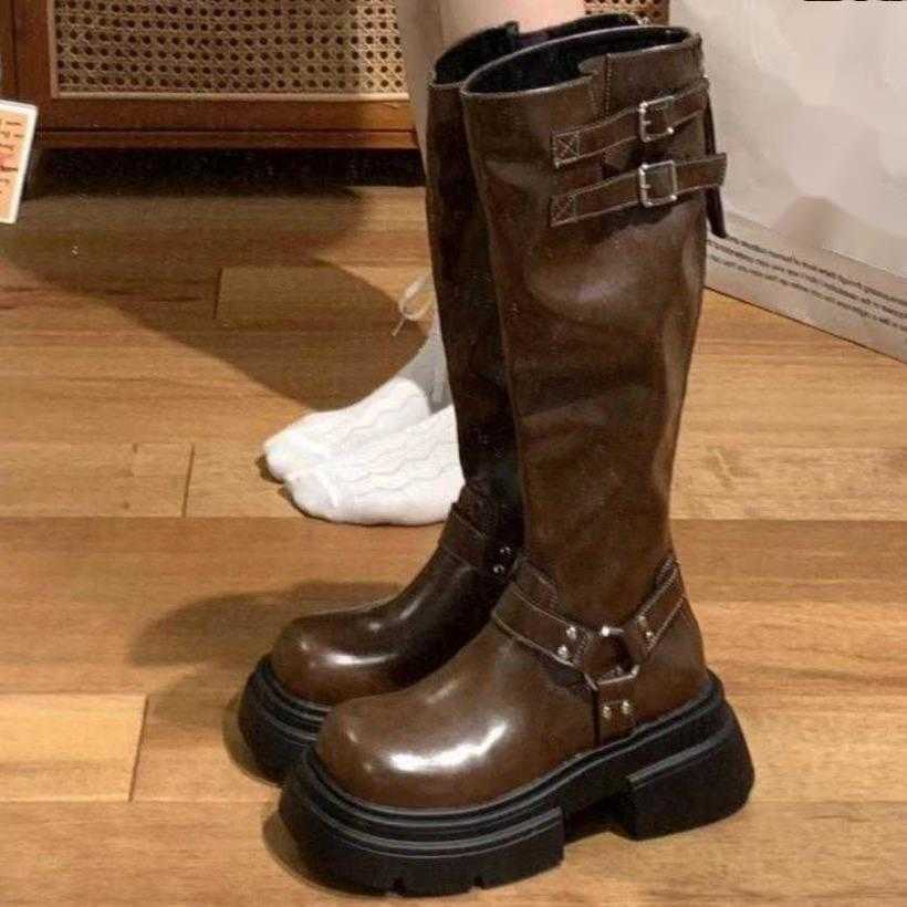 Long Fashion Boots Womens Thick Soled Martin Boots Autumn Winter Versatile And Slimming Western Knight Boots 240826