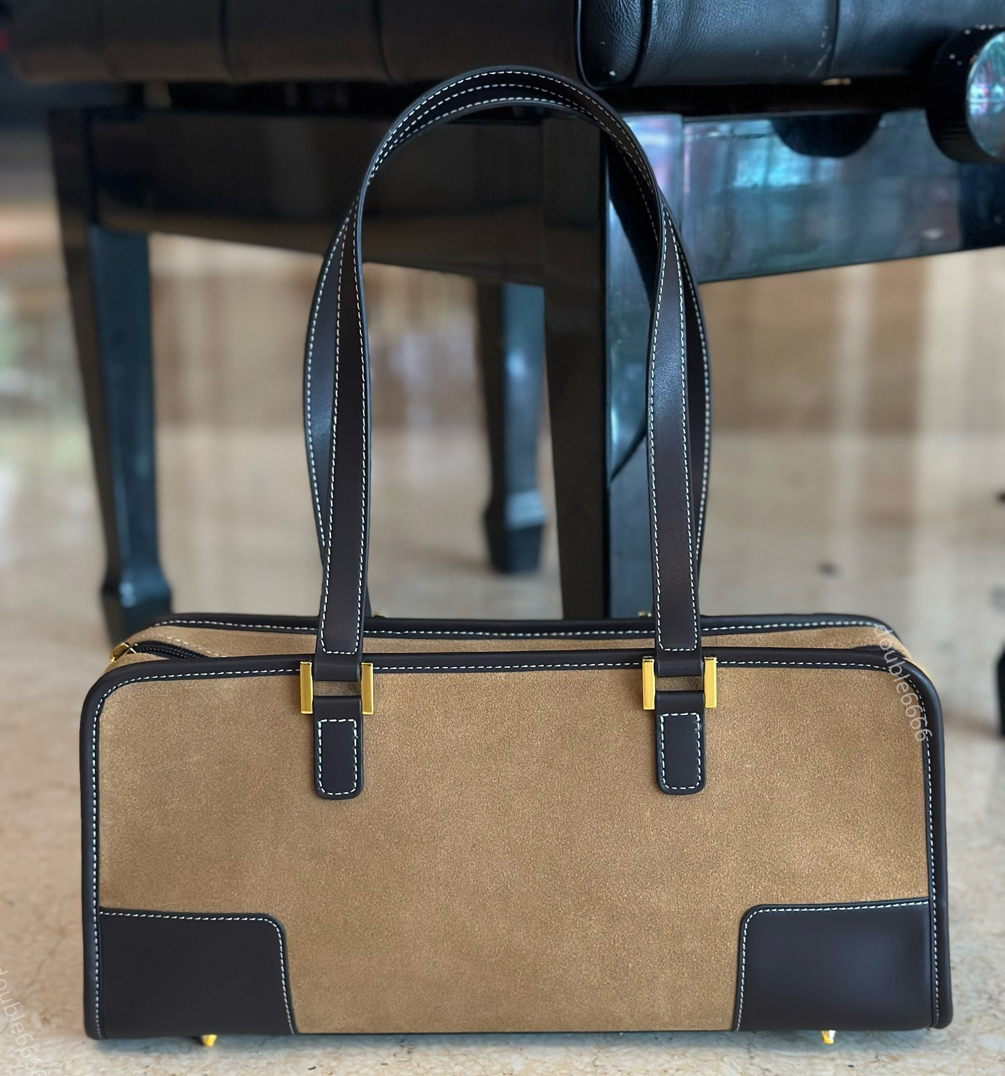 Luxury designer vintage women's shoulder bag, tote bag, crossbody bag, travel bag, shopping bag, messenger bag, baguette bag, bowling bag, work bag, armpit bag