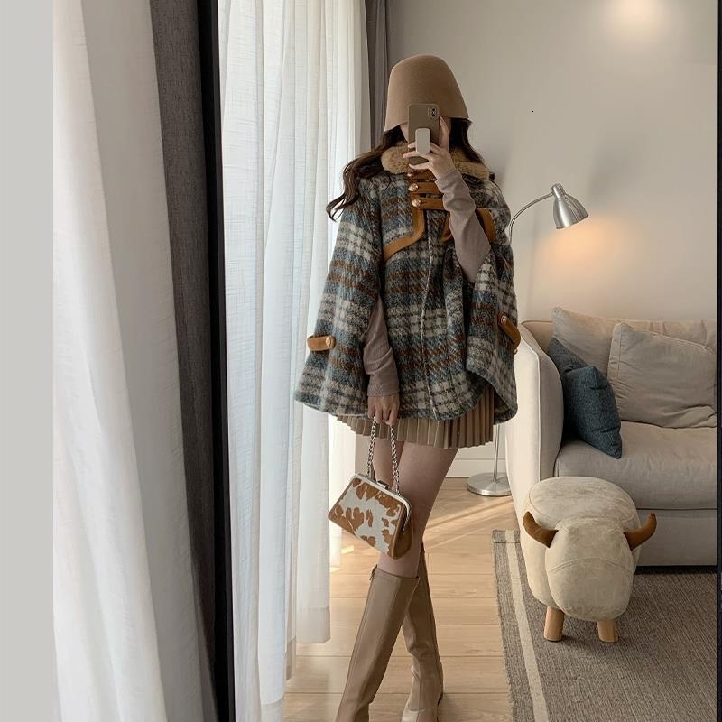 Retro winter womens plaid cape jacket artificial rabbit fur lapel thick shawl wool plaid shawl cardigan raincoat jacket top 240912