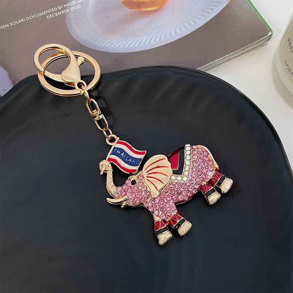 Luxury Crystal Elephant Keychain Womens Handbag Pendant Thailand Tourist Souvenir W240911