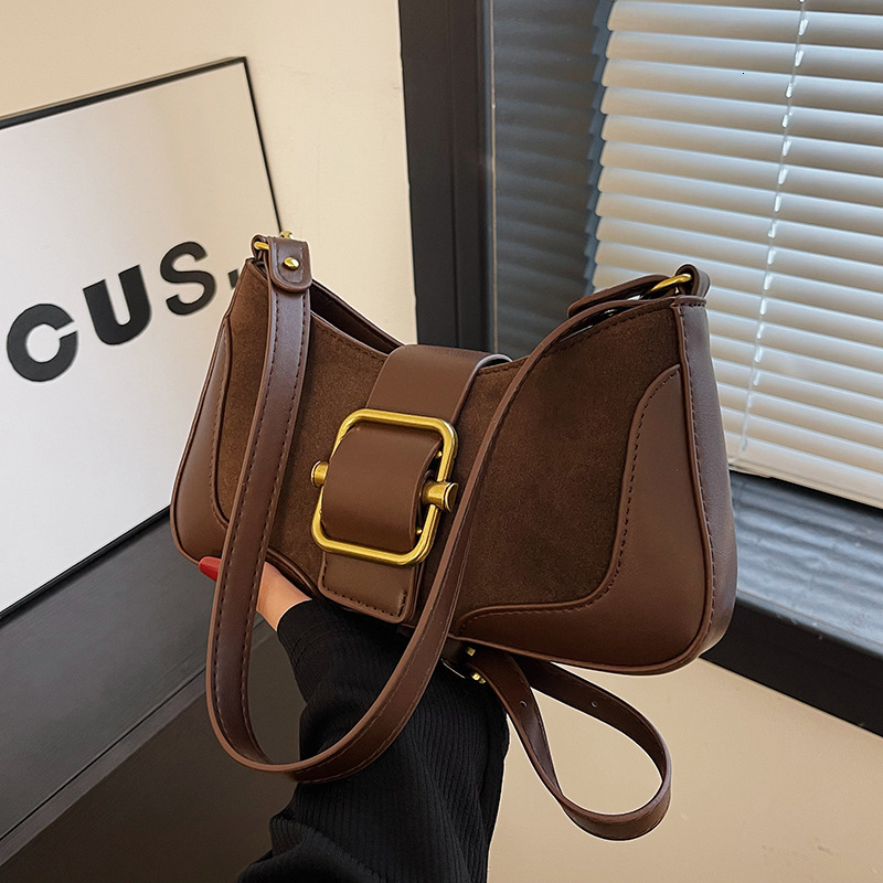 Korean version contrasting underarm for women 2024 autumn and winter new fashion handbag shoulder diagonal cross saddle bag