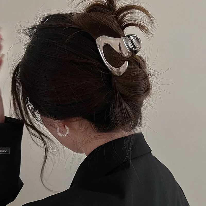 New Punk Geometric Metal Gold Silver Simple Hair Clip Claw for Women Trendy Large Crab Catches Clamp Korea Headwear AccessoriesX240912