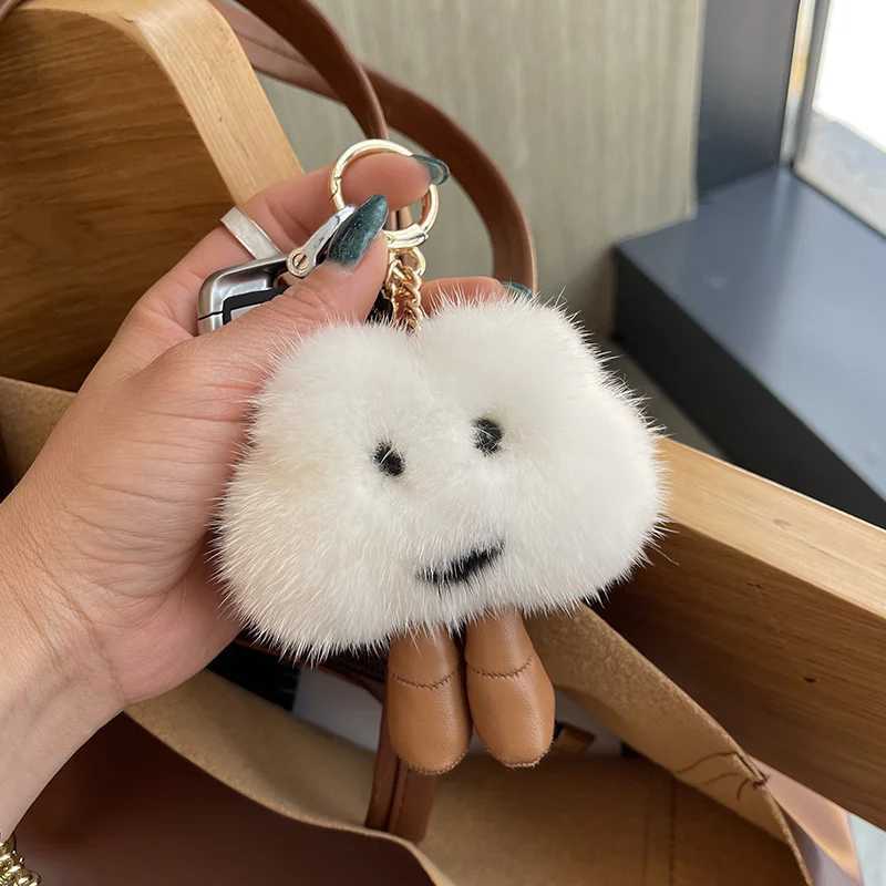 Luxury fluffy white cloud pendant keychain real mink fur cute keychain womens car keybag decoration plush doll toy W240911