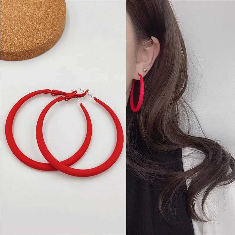 Purple Red Big Hoop Earrings for Women Exaggerated Makron Colorful Spray-painted Metal Loop Earrings Sexy Party Ear Jewelry XJ250814