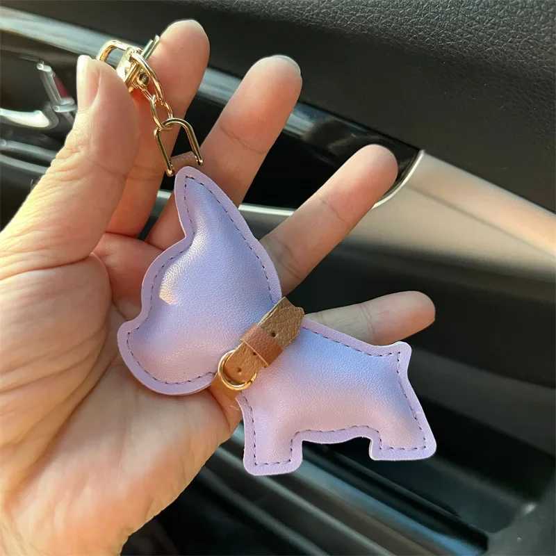 Car keychain leather French bulldog puppy car keychain creative gift bag pendant decoration cute W24091127