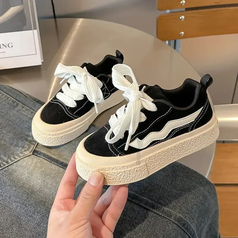 2024 Boys and Girls Canvas Shoes Childrens School Performance Shoes Baby Childrens Biscuits Bottom Breathable Childrens Shoes 240912